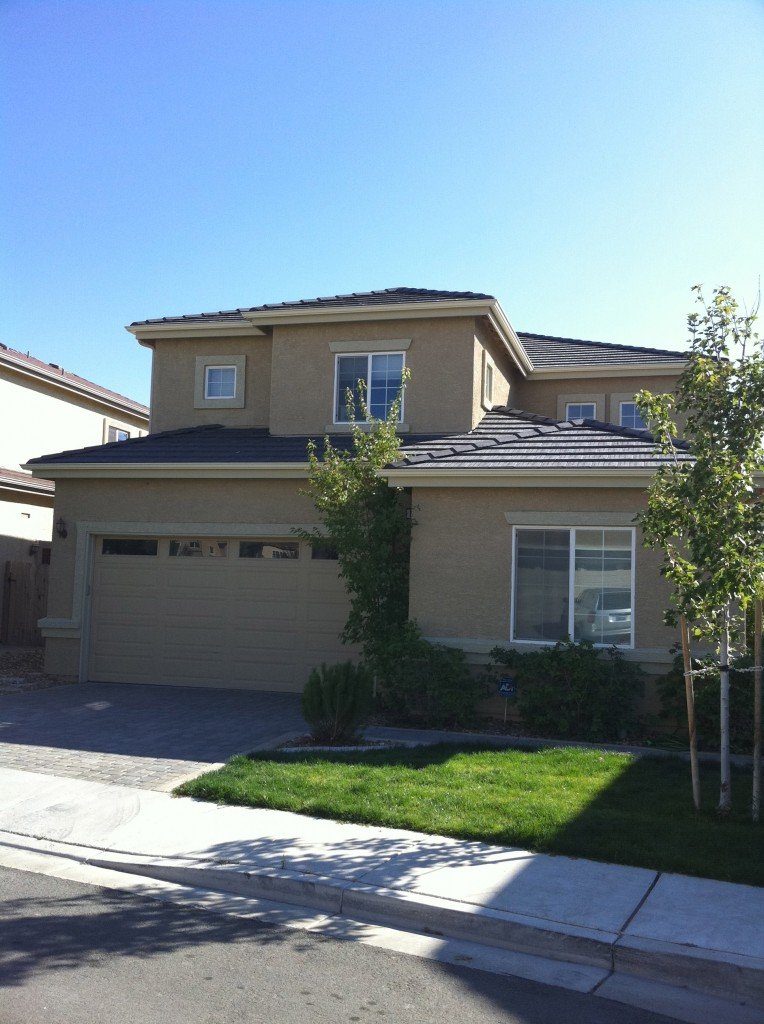 What Commercial Gutter Problems Require Professional Help in Reno?